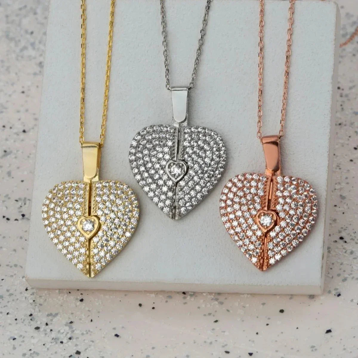 GRAVUR HERZ & ZIRKONIA HALSKETTE | 925 SILBER