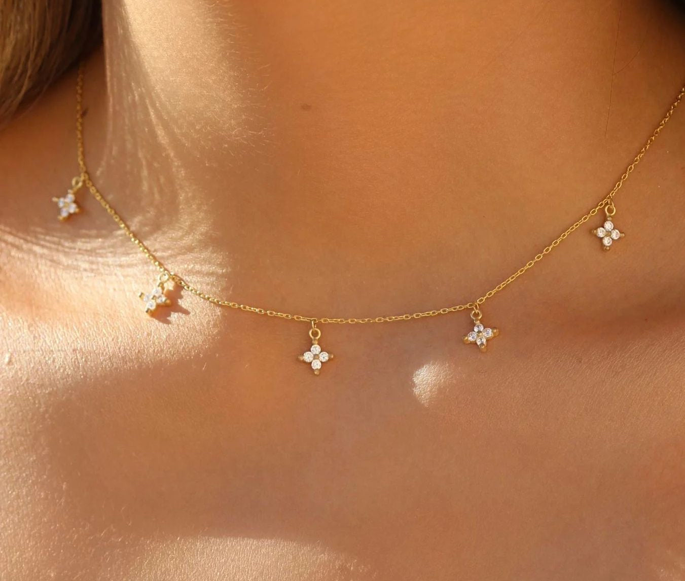 CELIA FLOWER NECKLACE (8394230432087)