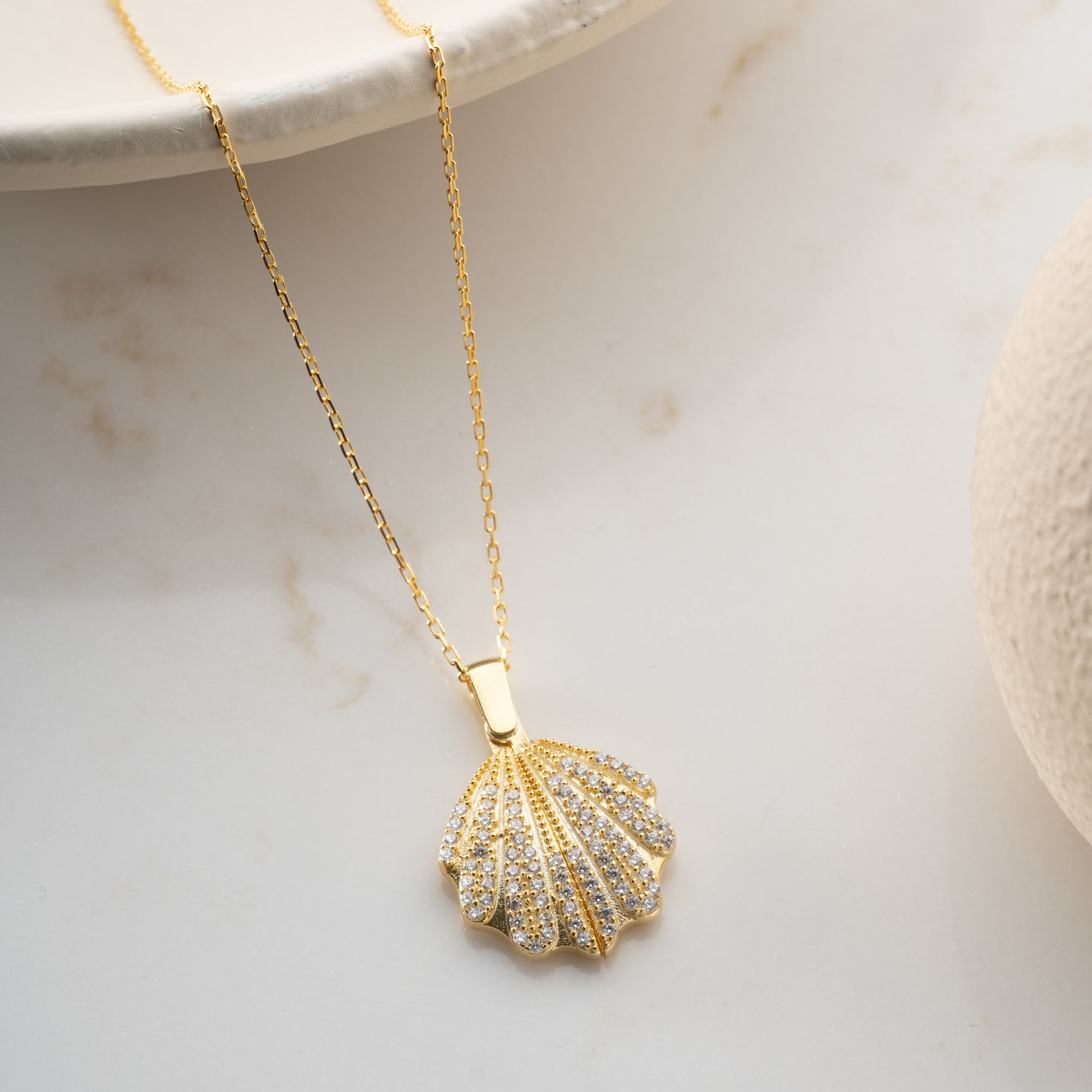 MUSCHEL-HALSKETTE MIT GRAVUR | 925 SILBER