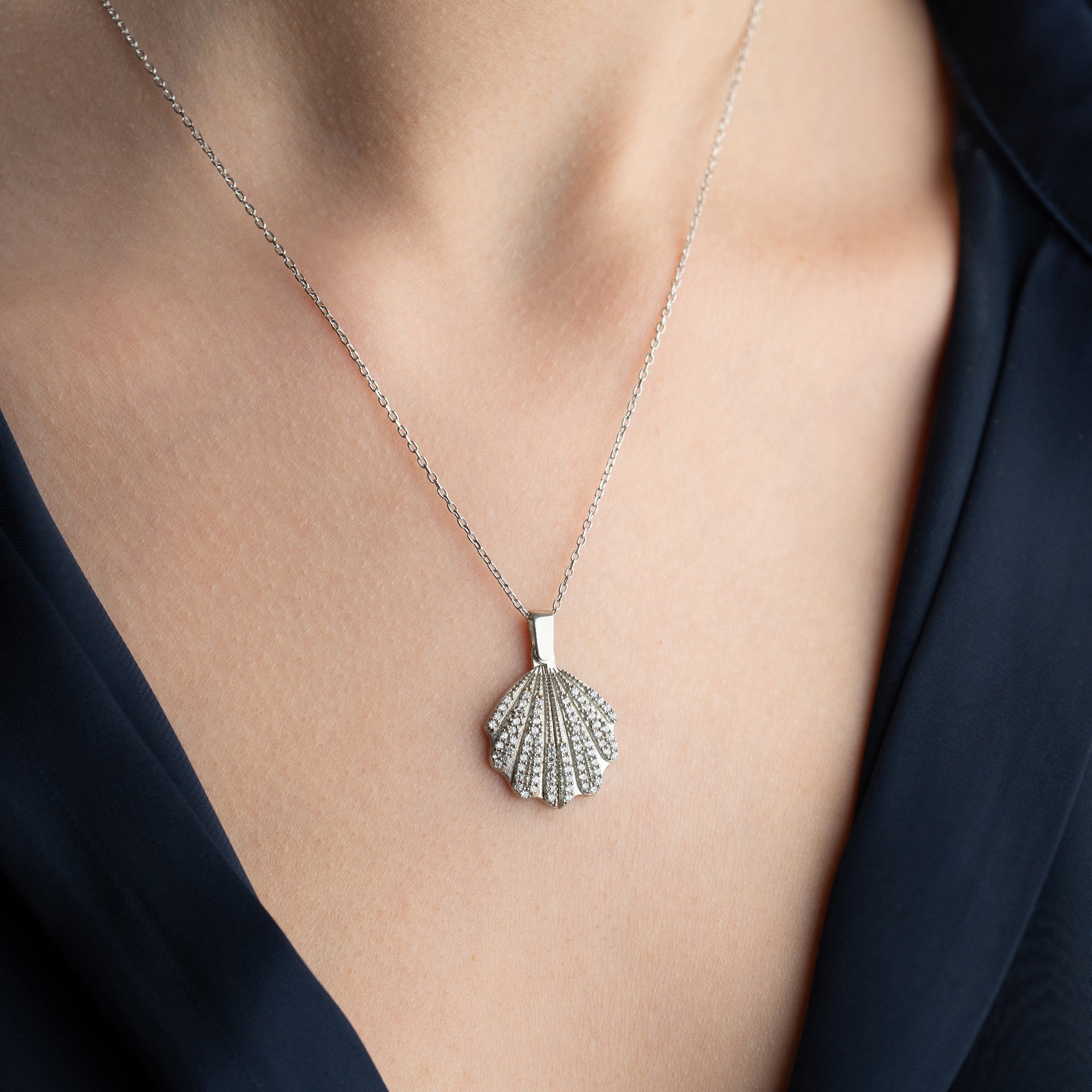 MUSCHEL-HALSKETTE MIT GRAVUR | 925 SILBER