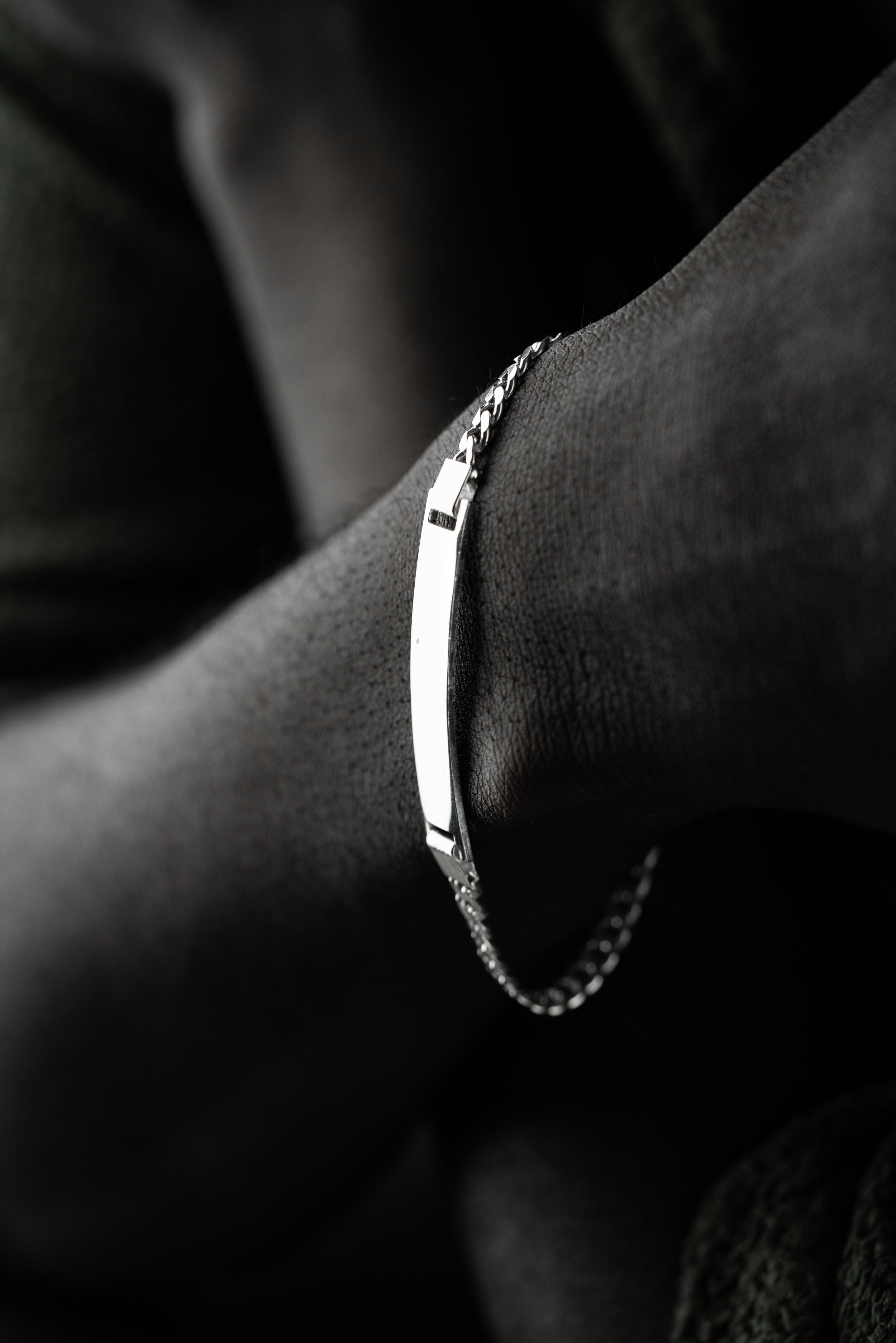 PANZER ARMBAND MIT GRAVUR | 925 SILBER.