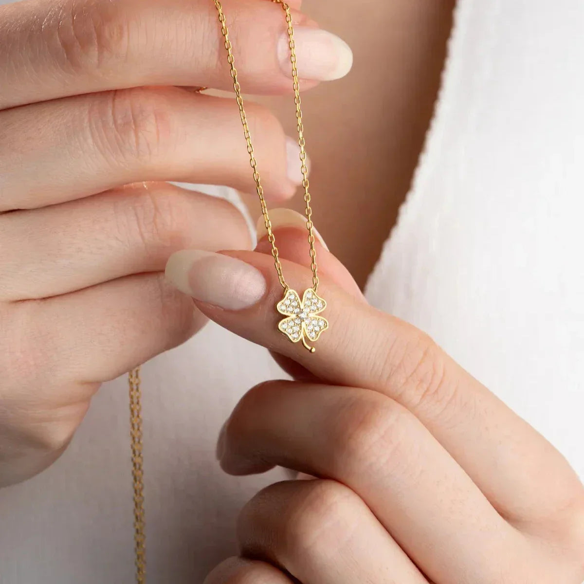 MİNİMAL ZIRKONIA KLEEBLATT HALSKETTE | 925 SILBER