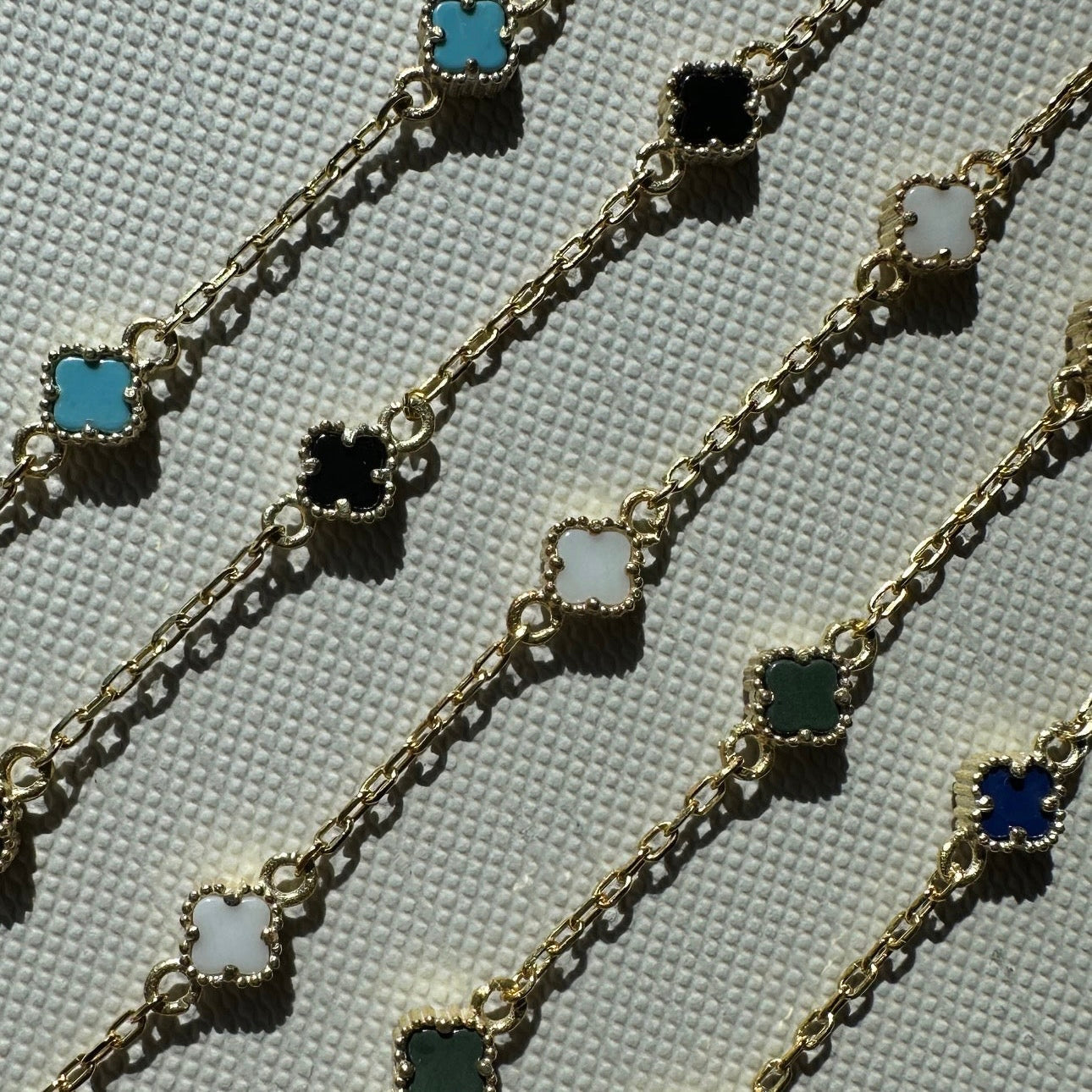 MINIMAL BLAUER KLEE ARMKETTE | 925 SILBER