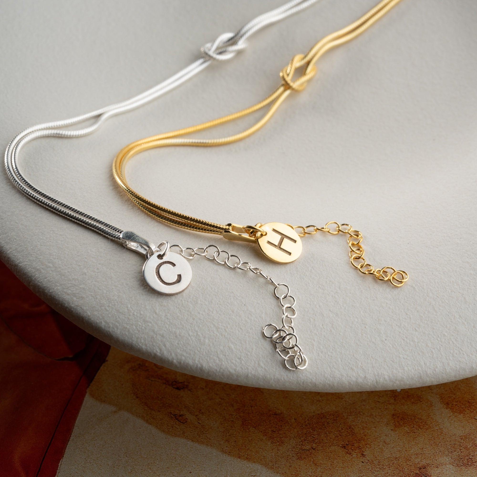 COUPLE INIFINITY INITIALEN PLÄTTCHEN | 925 SILBER