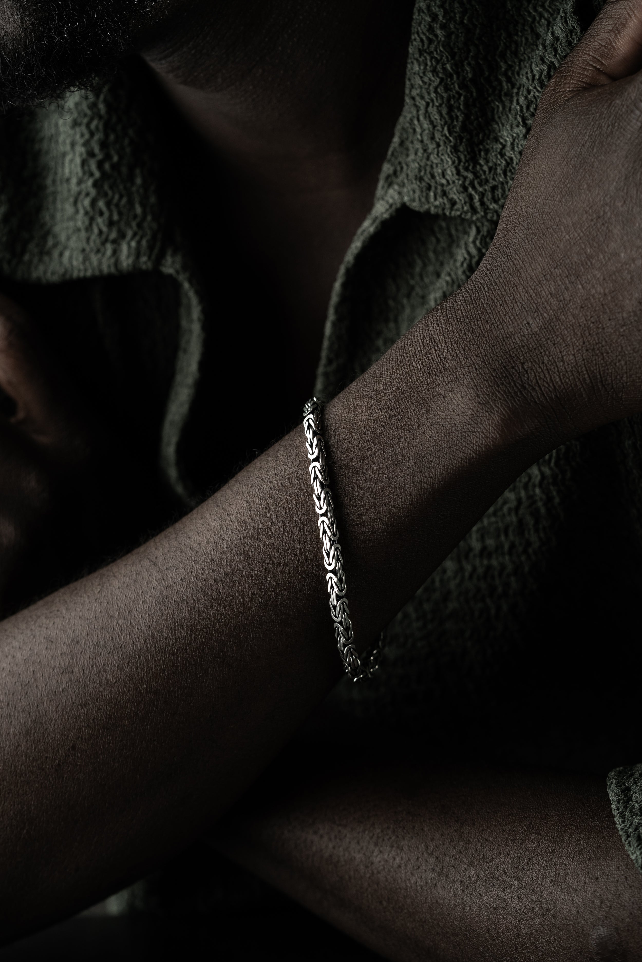 KÖNIGSARMBAND VIERKANT OXIDIERT 5MM | 925 SILBER