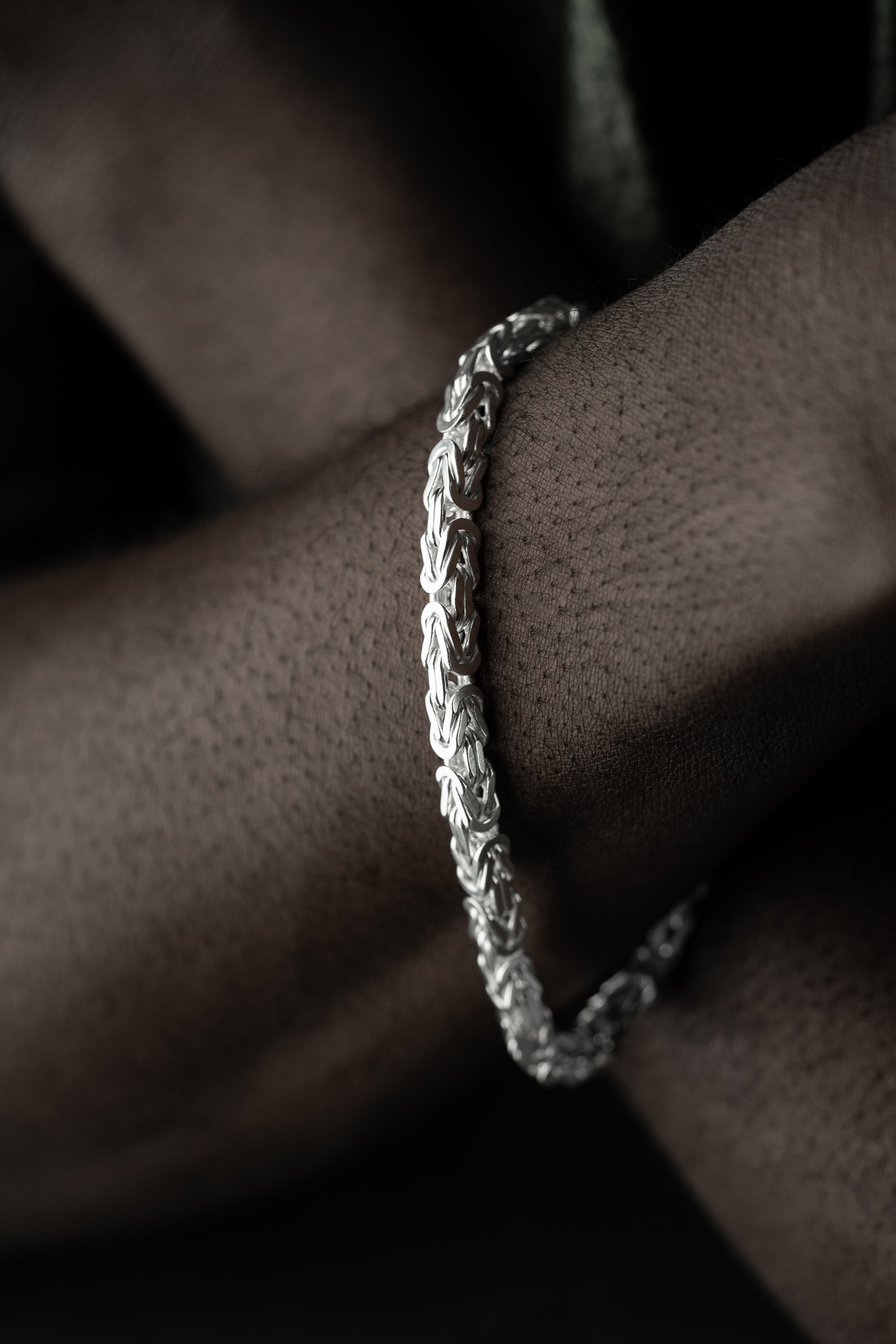 KÖNIGSARMBAND VIERKANT MASSIV 4MM | 925 SILBER.