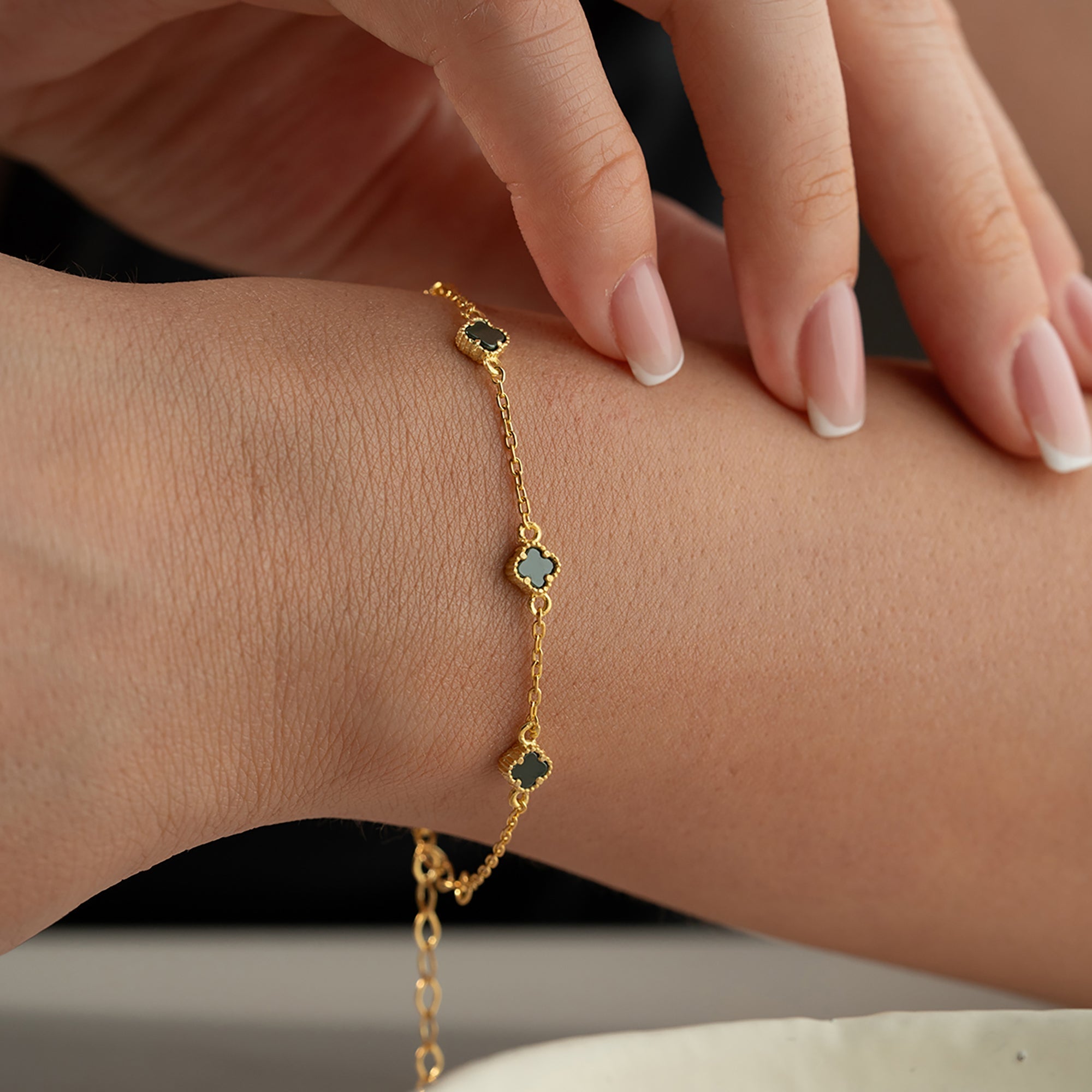 MINIMAL GRÜNER KLEE ARMKETTE | 925 SILBER